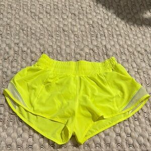 Lululemon hotty hot lined shorts 2.5 length